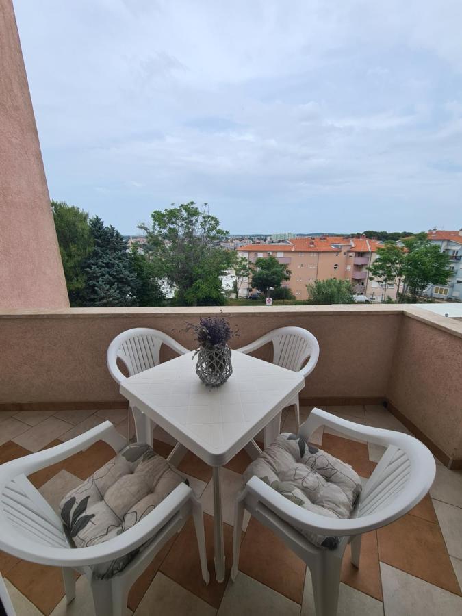 Apartmani Emily Pula Exterior photo